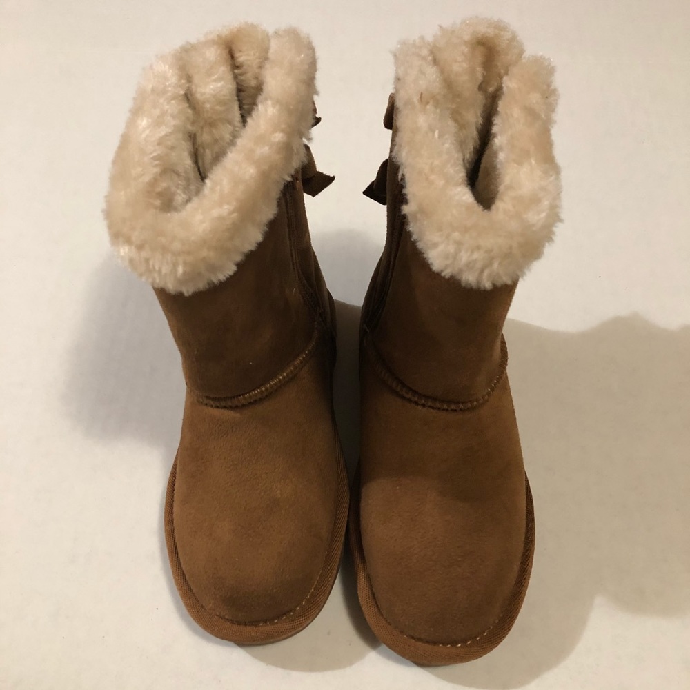 Little Girls Brown Fur Boots with Bows